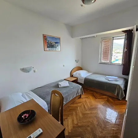 Mamut Pensionat Kaštela