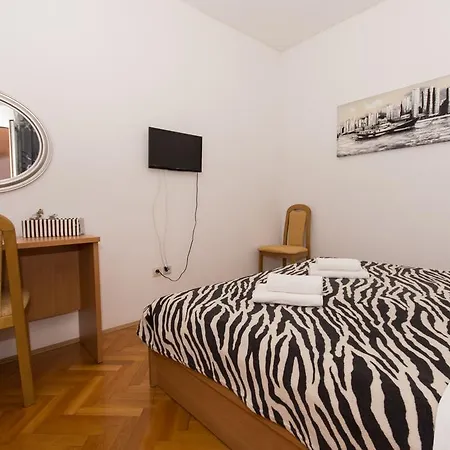 Guest house Mamut Kastela
