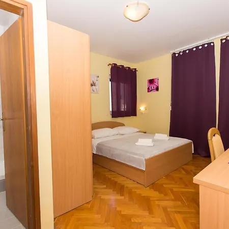 Guest house Mamut