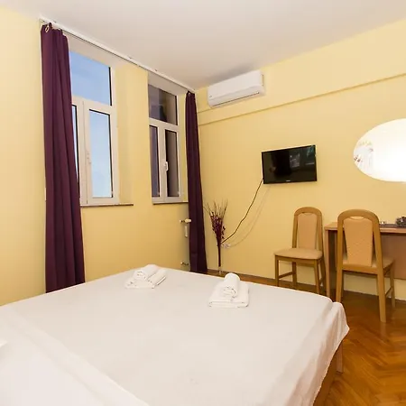 Guest house Mamut 3*