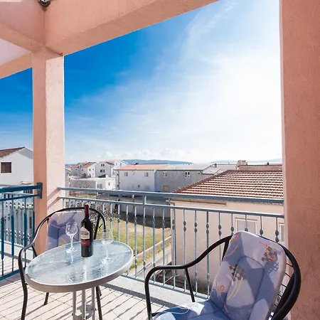 Guest house Mamut 3*
