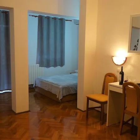 Mamut Guest house *