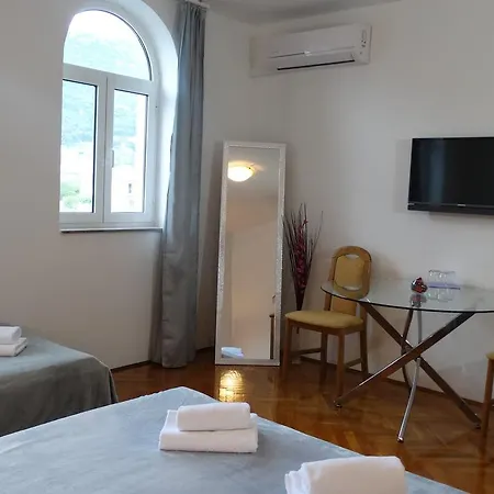 Guest house Mamut Kastela